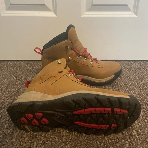 Columbia Hiking Boots - Picture 2 of 4